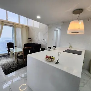 hani-haus.jejukoreahotels.com/